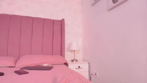 Snapshot of karla__ruiz chatting on 4, 10, 2025 Karla online show from 4, 10, 2025