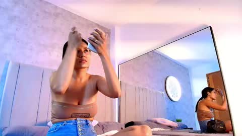 Snapshot of karla__ruiz chatting on 9, 10, 2025 Karla online show from 9, 10, 2025