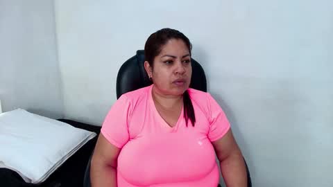 karla_hilton1 online show from 11, 1, 2026