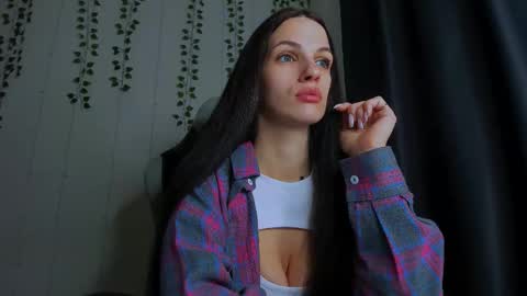 karla_lim online show from 4, 12, 2025