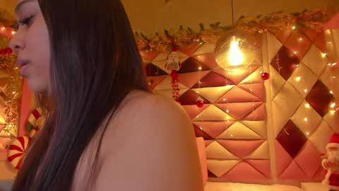 karolina  online show from 16, 12, 2024