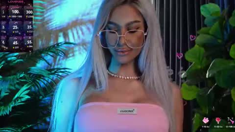 Snapshot of karlabart chatting on 10, 10, 2025 KarlaBart online show from 10, 10, 2025