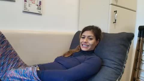 Crystyna online show from 21, 11, 2025