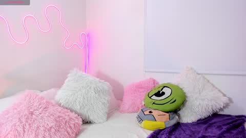 Karlyy  online show from 18, 1, 2025