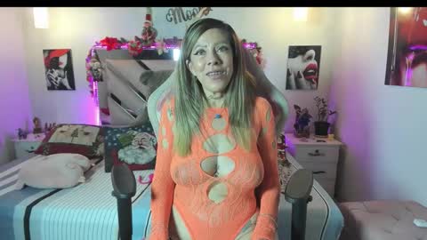 Karly Moonns online show from 18, 12, 2025