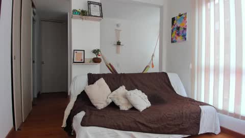 Karlye online show from 22, 2, 2025