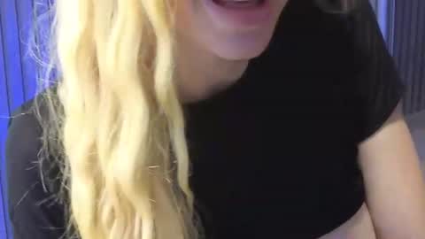 Snapshot of karmaarms chatting on 23, 6, 2026 Julia online show from 23, 6, 2026