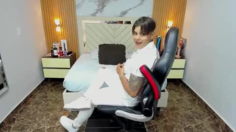 Karol and Luna online show from 30, 10, 2025