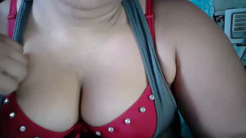Snapshot of karolbb chatting on 8, 12, 2024 karolbb online show from 8, 12, 2024