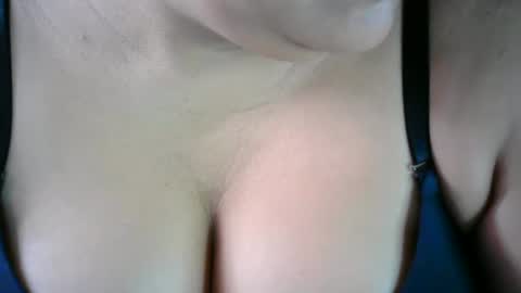 Snapshot of karolbb chatting on 23, 2, 2025 karolbb online show from 23, 2, 2025