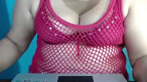 Snapshot of karolbb chatting on 16, 9, 2025 karolbb online show from 16, 9, 2025