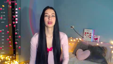 Snapshot of karolina_hottie_ chatting on 12, 9, 2025 Kira online show from 12, 9, 2025