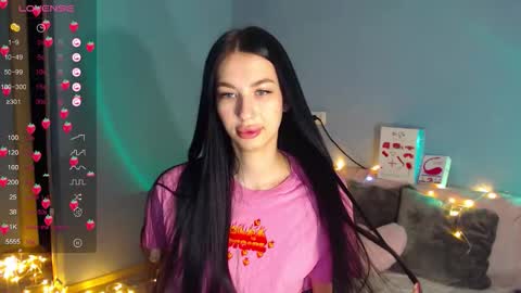 Snapshot of karolina_hottie_ chatting on 23, 9, 2025 Kira online show from 23, 9, 2025