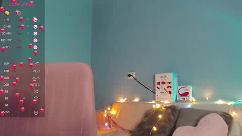 Snapshot of karolina_hottie_ chatting on 4, 10, 2025 Kira online show from 4, 10, 2025