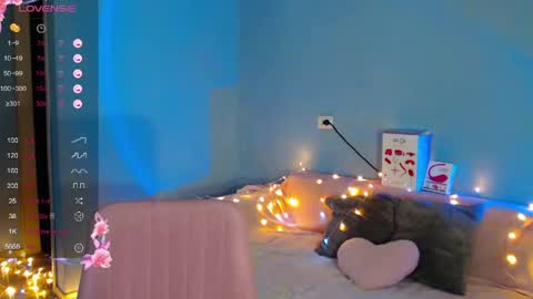 Snapshot of karolina_hottie_ chatting on 12, 3, 2026 Kira online show from 12, 3, 2026