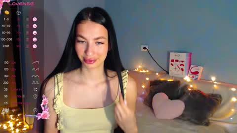 Snapshot of karolina_hottie_ chatting on 16, 3, 2026 Kira online show from 16, 3, 2026