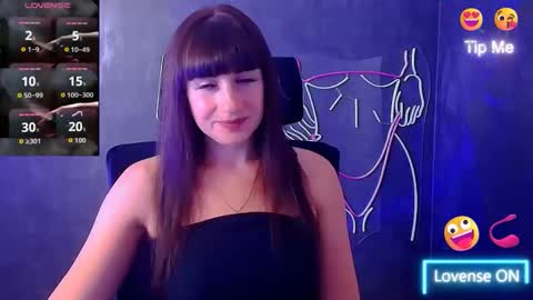 Snapshot of karolina_mia chatting on 17, 9, 2025 Caroline online show from 17, 9, 2025