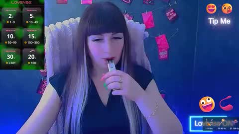 Snapshot of karolina_mia chatting on 15, 5, 2026 Caroline online show from 15, 5, 2026