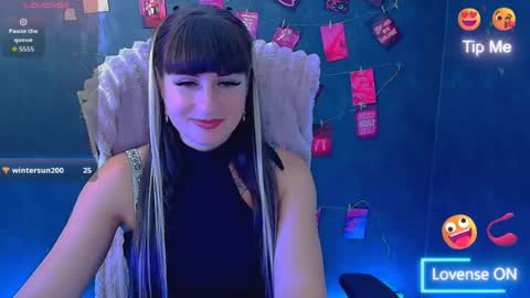 Caroline online show from 13, 7, 2026