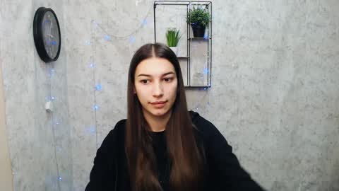 Karolina online show from 7, 1, 2025