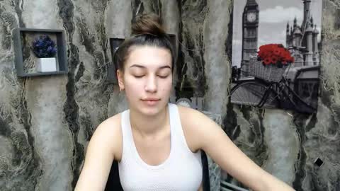 Karolina online show from 3, 2, 2025