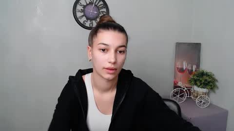 Karolina online show from 19, 2, 2025
