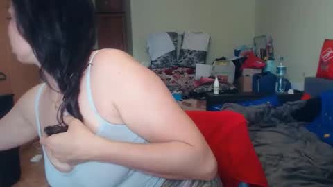 Snapshot of karolinasweet chatting on 27, 5, 2026 Mila online show from 27, 5, 2026