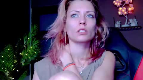 karoline121 online show from 5, 12, 2025