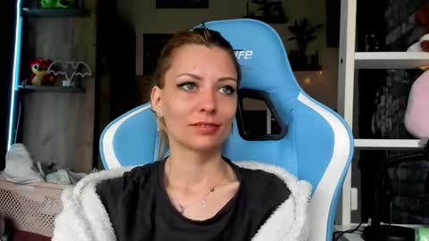 karoline121 online show from 16, 3, 2026