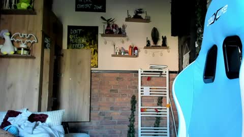 karoline121 online show from 9, 4, 2026