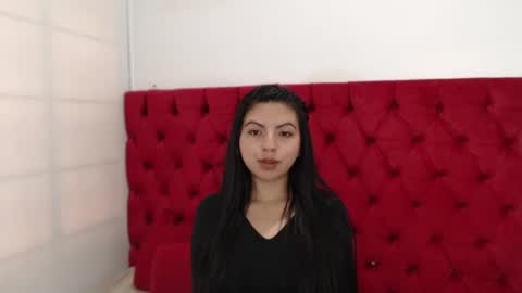 Snapshot of karolineburnx chatting on 11, 1, 2025 Isa online show from 11, 1, 2025