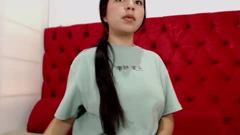 Snapshot of karolineburnx chatting on 7, 2, 2025 Isa online show from 7, 2, 2025