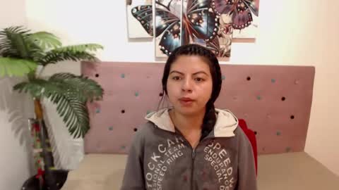 Snapshot of karolineburnx chatting on 11, 3, 2025 Isa online show from 11, 3, 2025