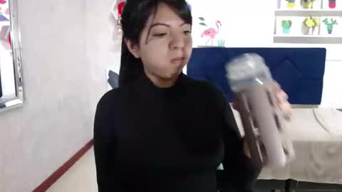 Snapshot of karolineburnx chatting on 8, 10, 2025 Isa online show from 8, 10, 2025