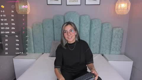 Snapshot of karoll_santos chatting on 17, 12, 2024 Karol Santos online show from 17, 12, 2024