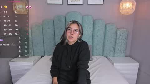 Snapshot of karoll_santos chatting on 19, 12, 2024 Karol Santos online show from 19, 12, 2024