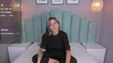 Snapshot of karoll_santos chatting on 20, 12, 2024 Karol Santos online show from 20, 12, 2024