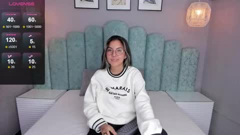 Snapshot of karoll_santos chatting on 11, 3, 2025 Karol Santos online show from 11, 3, 2025