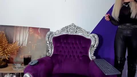 Snapshot of kasandrahayes chatting on 15, 6, 2026 Miss K. online show from 15, 6, 2026
