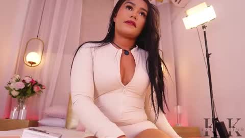 Snapshot of kassia_kim chatting on 7, 7, 2026 Kassia online show from 7, 7, 2026