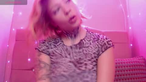 kat_cirice18 online show from 5, 3, 2025