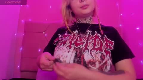 kat_cirice18 online show from 12, 3, 2025