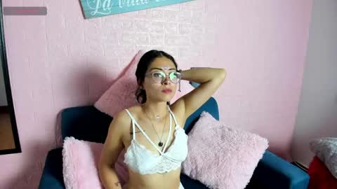 Snapshot of kat_santana chatting on 10, 4, 2026 Kat Santana online show from 10, 4, 2026