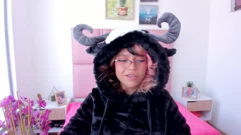 Kata Garcia online show from 10, 2, 2026