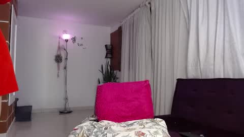 Snapshot of katalina_rosee chatting on 19, 1, 2025 K A T A L I N A online show from 19, 1, 2025