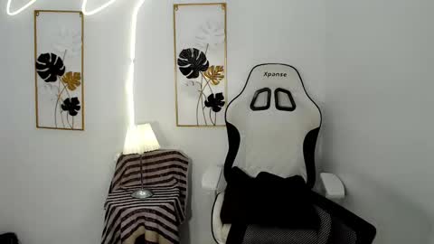 kataluna_hugecock69 online show from 23, 2, 2026