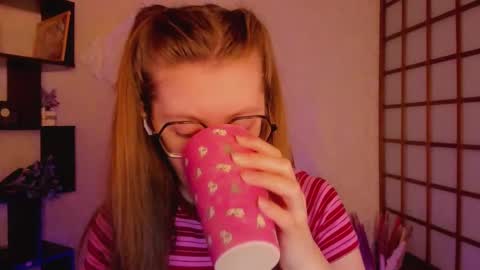 Kate online show from 25, 2, 2025