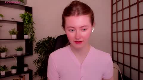 Snapshot of kate_cuddle chatting on 15, 6, 2026 Kate online show from 15, 6, 2026