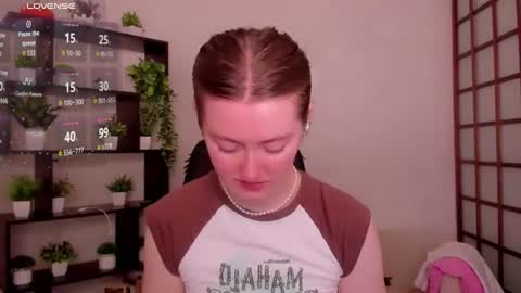 Snapshot of kate_cuddle chatting on 18, 6, 2026 Kate online show from 18, 6, 2026