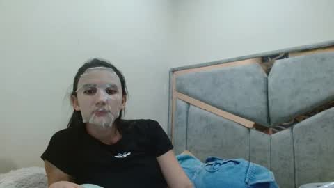 Snapshot of kate_davies chatting on 28, 4, 2026 kate online show from 28, 4, 2026